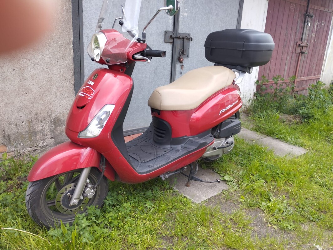 Elbląg 🚦 Sprzedam Skuter SYM – Stan Bardzo Dobry! 🚦Dodatki: Kask, kufer oraz nowy pokrowiec w