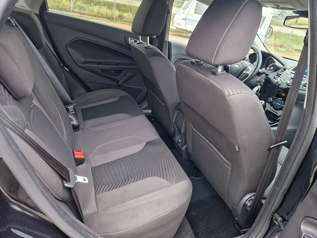 Elbląg Ford Fiesta, benzyna, 2014 rok - pełna opcja wyposażenia. Ładne zadbane auto, wizualnie bardzo ładnie się