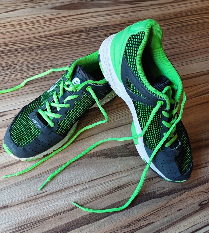 Elbląg Buty sportowe Hummel rozmiar 40 model aerofit 360 grip świetna jakość I technologia obuwua, unisex, długość