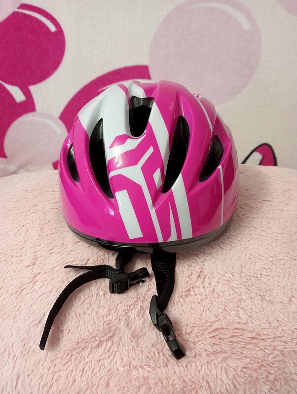 Elbląg SPRZEDAM KASK DLA DZIEWCZYNKI W BARDZO DOBRYM STANIE ROZMIAR S(48-52cm. ). ODBIÓR OSOBISTY.