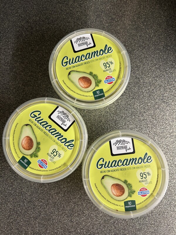 Elbląg Sprzedam 3 opakowania świeżej guacamole, przywiezione kilka dni temu z Hiszpanii (Malagi) ze sklepu Mercadona.