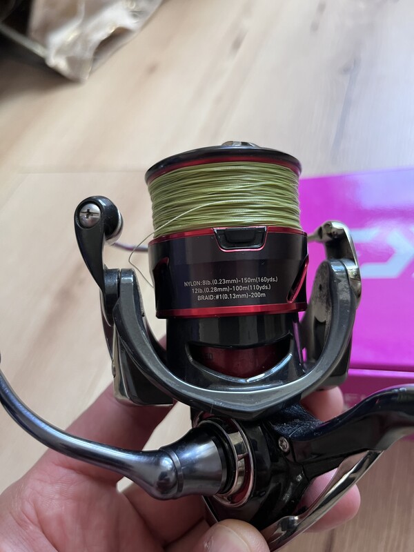 Elbląg Kołowrotek Daiwa fuego LT -3000CXH kupiony rok temu w kwietniu bardzo mało używany jak nowy łowiony małymi