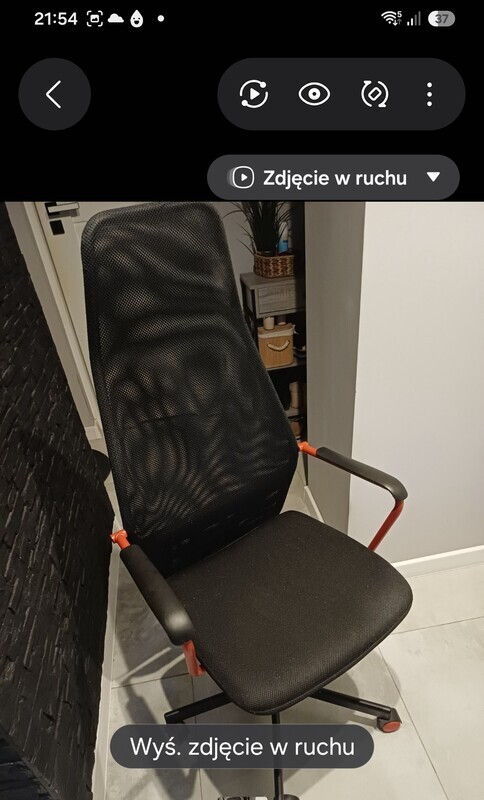Elbląg Sprzedam używane krzesła do biurka. Krzesła są w dobrym stanie z normalnymi objawami użytkownia, działają w
