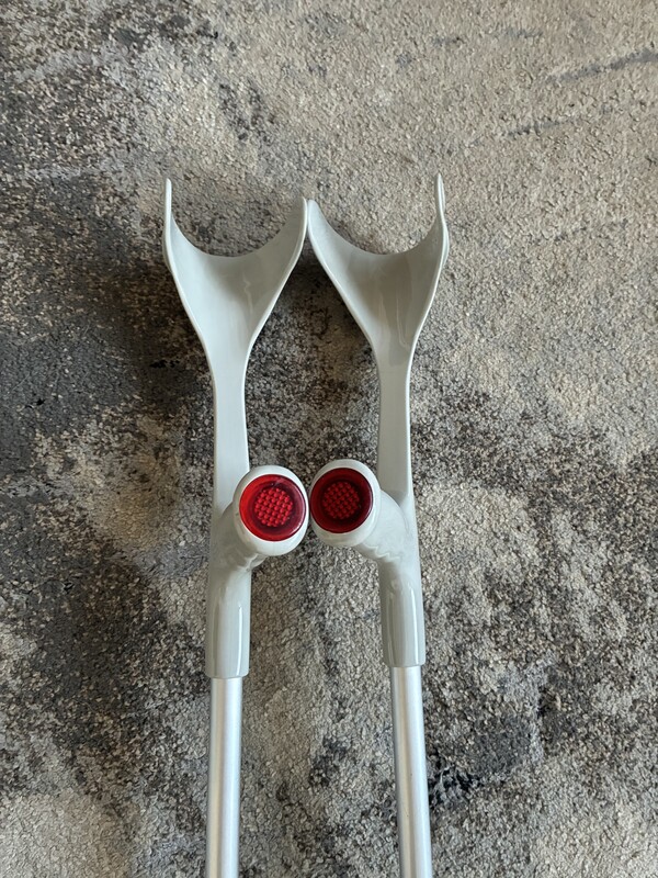 Elbląg Sprzedam aluminiowe kule ortopedyczne firmy Kowsky. Zestaw 2 sztuk w bardzo dobrym stanie bez wad. Możliwość