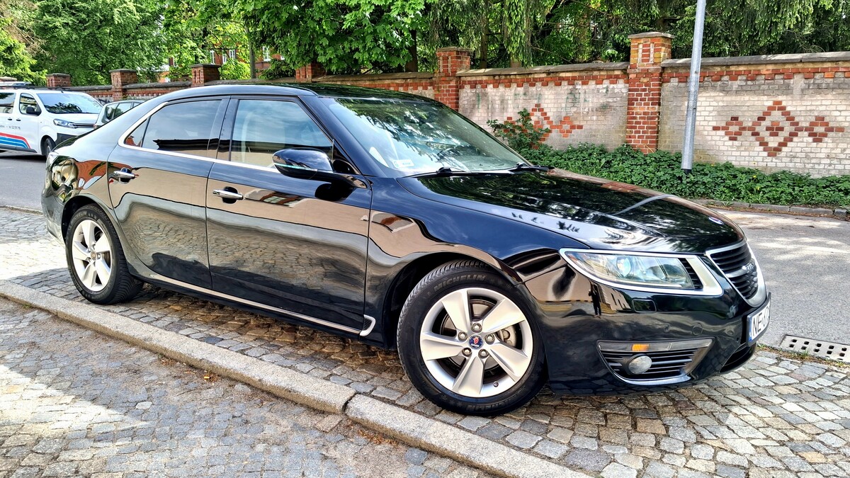 Elbląg SAAB 95 ng 2010r. 2.0 tid 160KM zadbany, idealny, garażowany,
, czarny metalic, jasna skóra, alu 17, led,