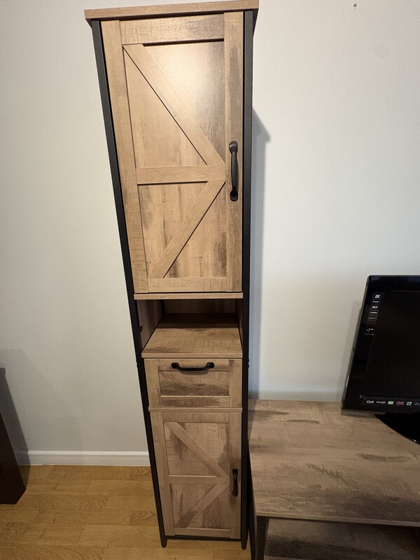 Elbląg sprzedaż nowoczesna meblościanka w stylu loftowym (dąb + czarne elementy). Zestaw bardzo solidnie wykonany,