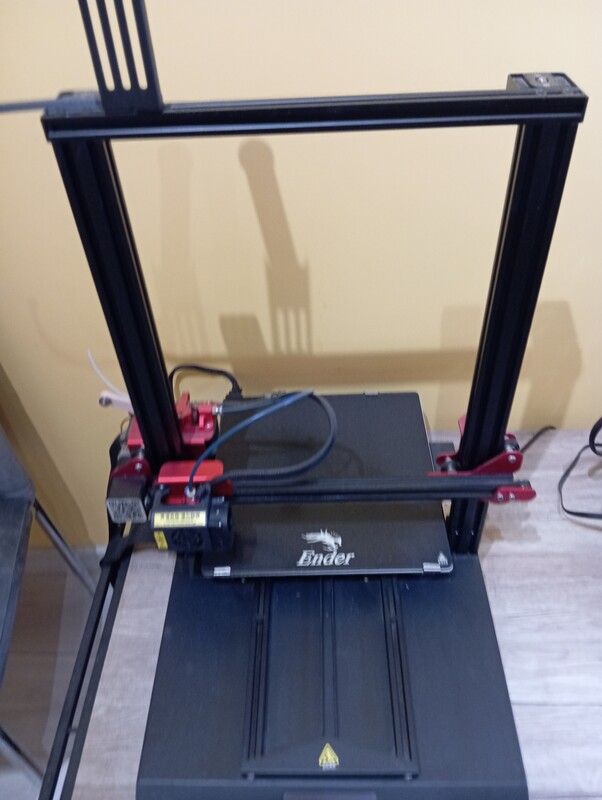 Elbląg Drukarka CR 10 S PRO V2.Duża powierzchnia druku300 x300x400 mm. Szklany stół. Idealna dla osób, które chcą