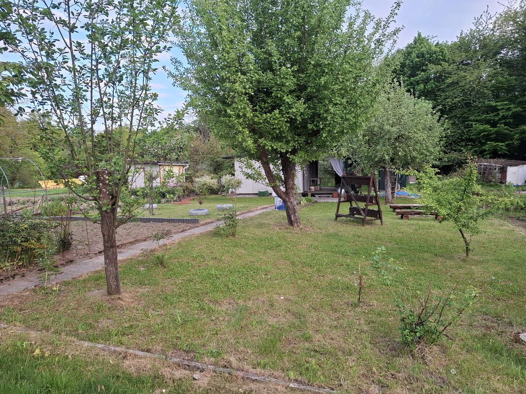 Elbląg Sprzedam działkę ROD 430m2 altanka murowana 3 lata temu 20m2,darmowy prąd (panele) ciepła woda, prysznic, WC,