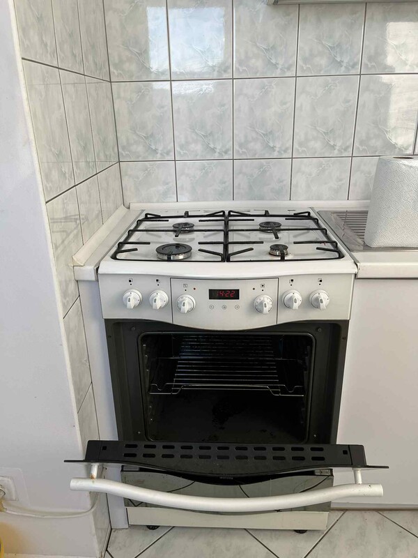 Elbląg Oddam za darmo kuchenkę gazową Amica. Używana, ale sprawna. Transport i zniesienie we własnym zakresie.