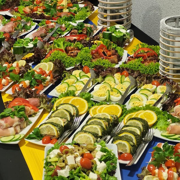 Elbląg KOMUNIE ŚW. , URODZINY, ROCZNICE, WESELA, IMPREZY OKOLICZNOŚCIOWE, CATERING , STYPY ITP... Zajmujemy się