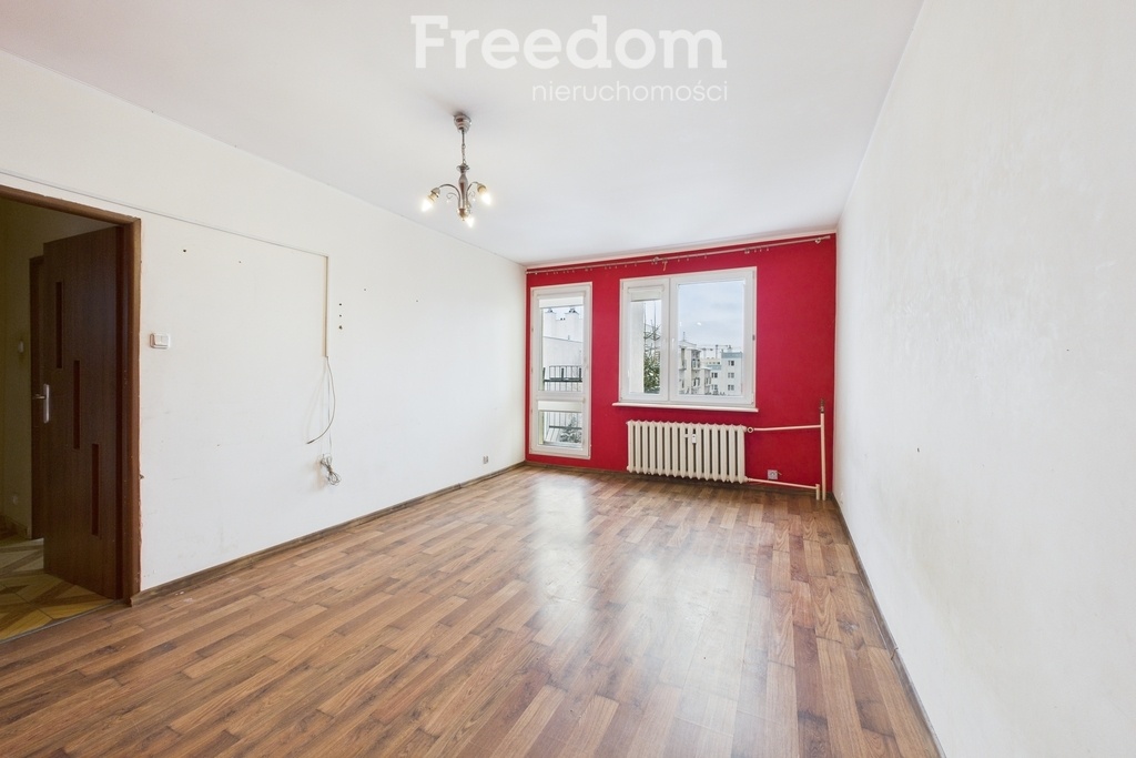 Elbląg FREEDOM NIERUCHOMOŚCISprzedam mieszkanie - Elbląg, Ogólna. Mieszkanie składa się z dwóch pokoi, kuchni,