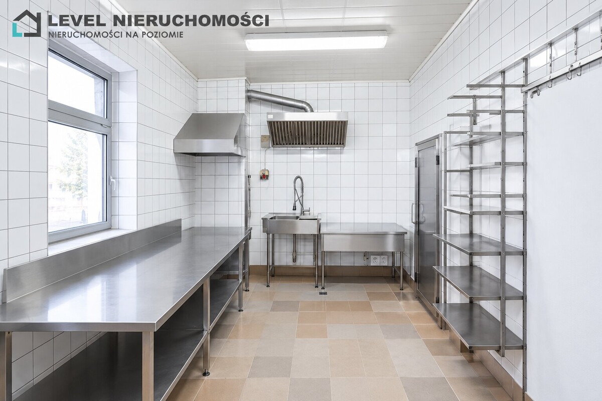 Elbląg LEVEL NIERUCHOMOŚCILokal produkcyjno-handlowo-usługowyul, Słoneczna320 m2NIERUCHOMOŚCI NA POZIOMIE