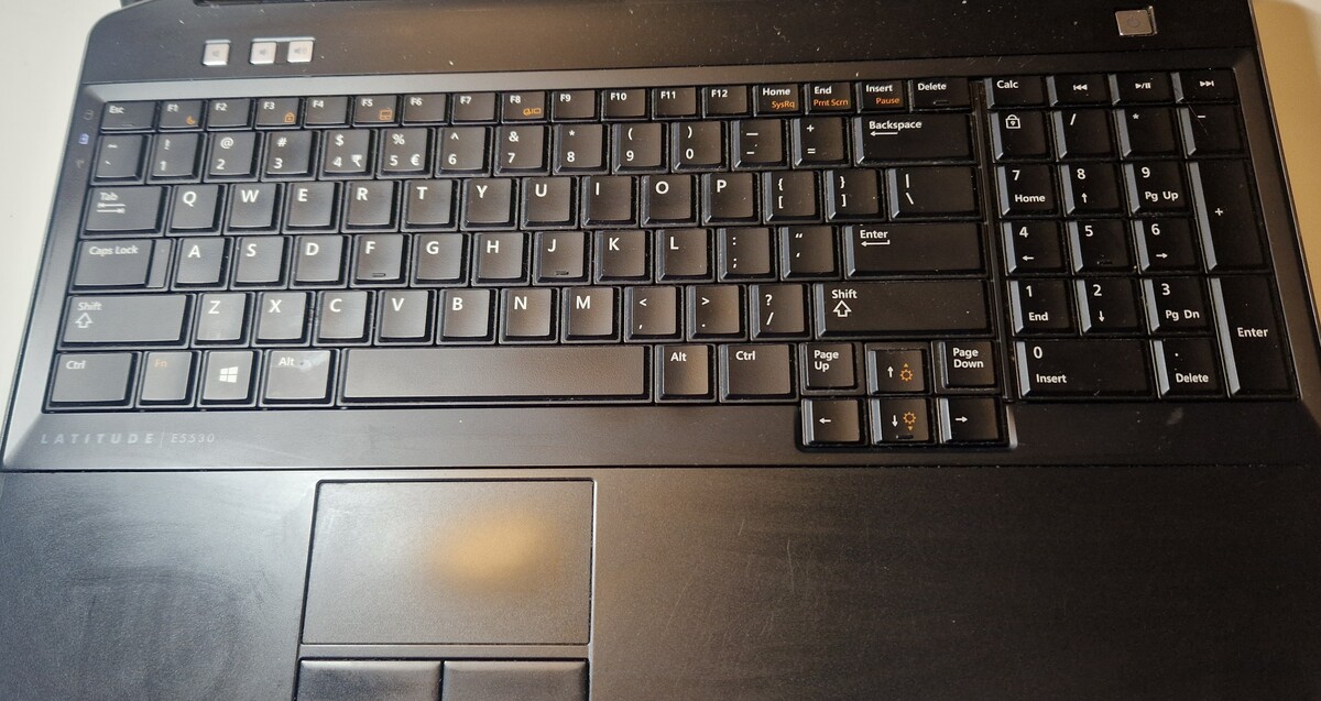 Elbląg pancerny aluminiowy dell latitude e5530 w dobrym + stanie ekran 15.6 błyszcząca procesor i5 8gb ram 120 dysk ssd