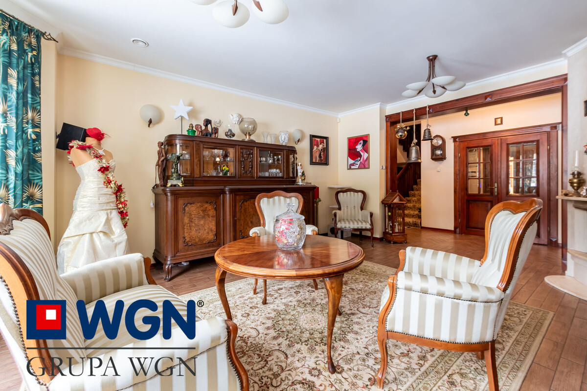 Elbląg WGN Nieruchomości oddział Elbląg prezentuje dom wolnostojący położony przy ul. Lipowa na osiedlu Dąbrowa. Tylko