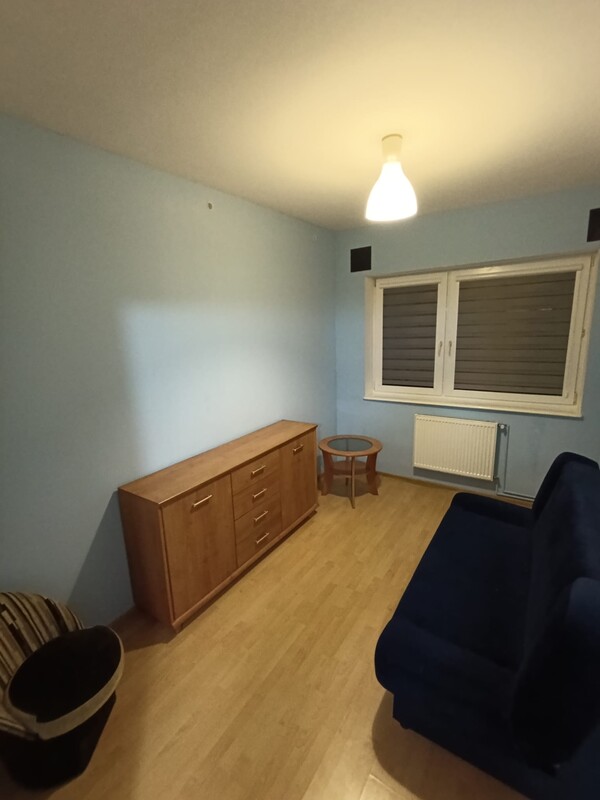 Elbląg Wynajmę 2-pokojowe mieszkanie w spokojnej dzielnicy, na parterze, z osobnym wejściem i parkingiem. Możliwość