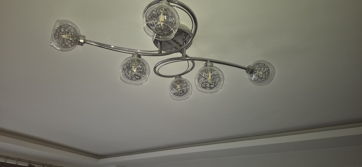 Elbląg Sprzedam żyrandol z żarówkami led cena do negocjacji