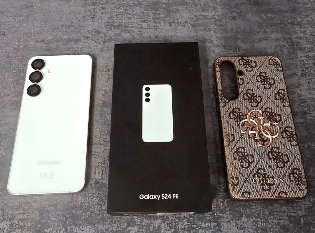 Elbląg Telefon w stanie bardzo dobrym, używany przez kobietę okazjonalnie.
Gwarancja do marca 2027.
Etui w