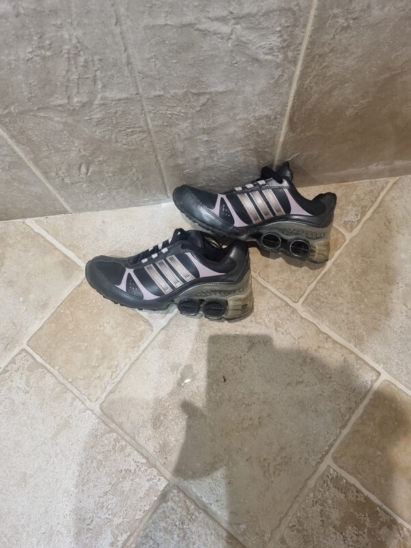 Elbląg Oddam adidasy roz 36 ze skóry, stan dobry za ptasie mleczko Wedell. Polecam