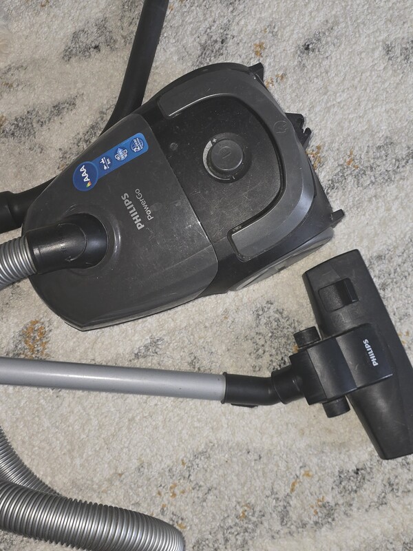 Elbląg ODKURZACZ PHILIPS
W PEŁNI SPRAWNY+ worki oddam za dwie gorzkie czekolady