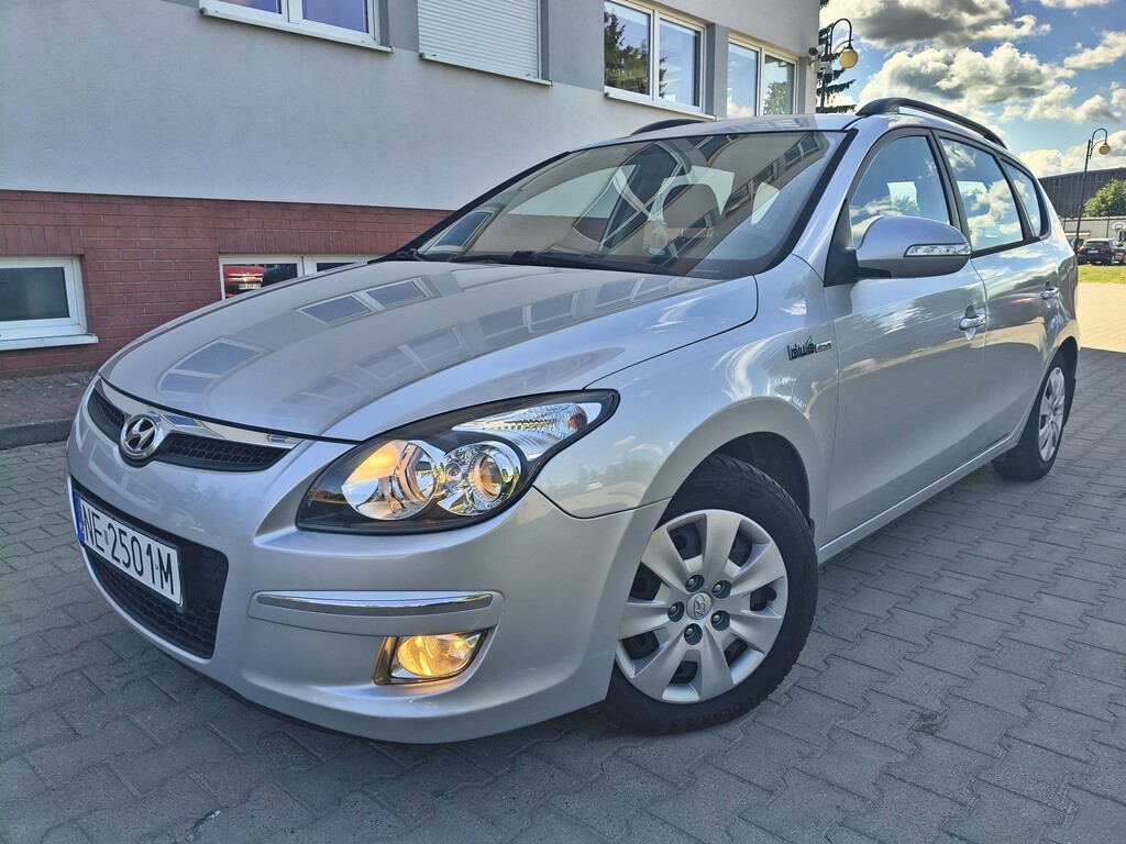Elbląg HYUNDAI I30 KOMBISILNIK : 1.6 126KM Benzyna!Bogata wersja wyposażenia!