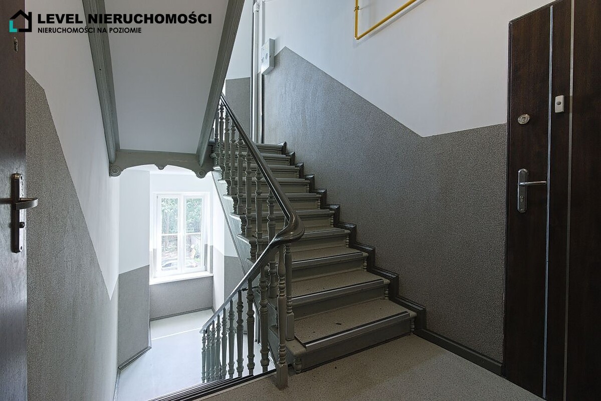 Elbląg LEVEL NIERUCHOMOŚCI Duże mieszkanie trzypoojoweul. Grobla Św. Jerzego80,40 m2 NIERUCHOMOŚCI NA