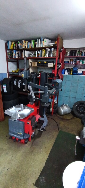 Elbląg Montażownica M& B TC 522 z ramieniem Technohelp