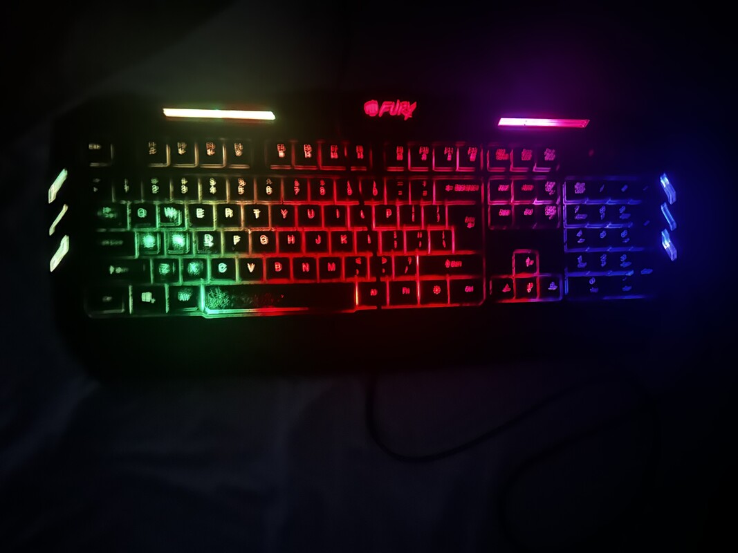 Elbląg Sprzedam używaną podświetlaną klawiaturę FURY Spitfire w stanie średnim
płatność: przelew na telefon lub