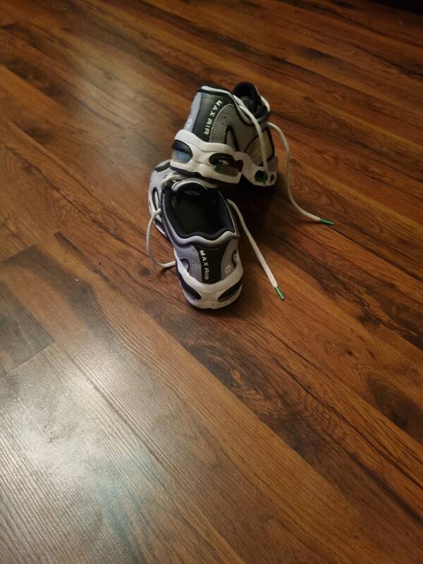 Elbląg Sprzedam adidasy firmy Nike roz 36.5,stan bardzo dobry, zadbane. Cenna 50 zł. Polecam