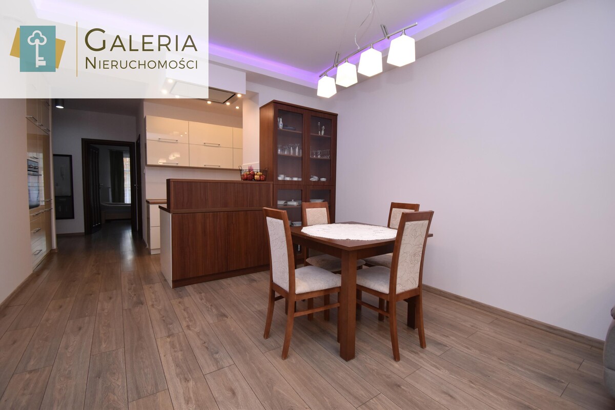 Elbląg GALERIA NIERUCHOMOŚCIZ pasji i miłości do nieruchomościNa sprzedaż: Mieszkanie na starówce z dwoma