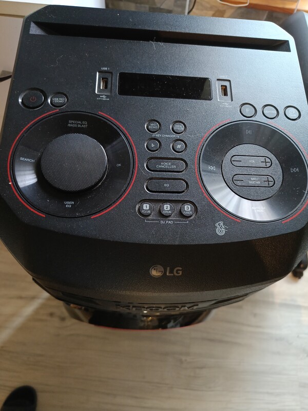 Elbląg Sprzedam glośnik LG XBOOM 1800W, 2xUSB, BLUETOOTH, RADIO FM oraz cyfrowe DAB+ KARAOKE. Sprzęt na