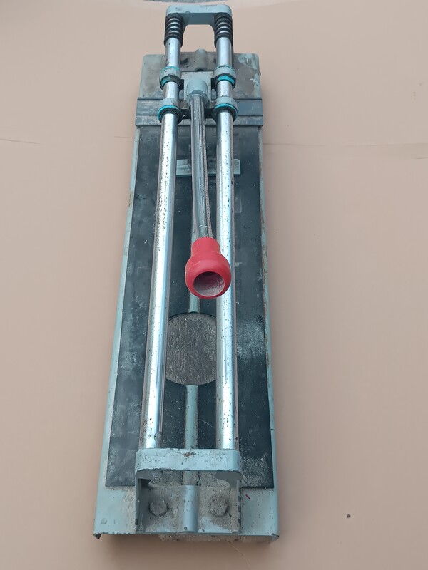 Elbląg Maszynka do kafelek 
Długość cięcia 45 cm