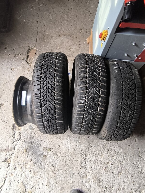 Elbląg Felgi stalowe R16 z oponami zimowymi 205/60 R16