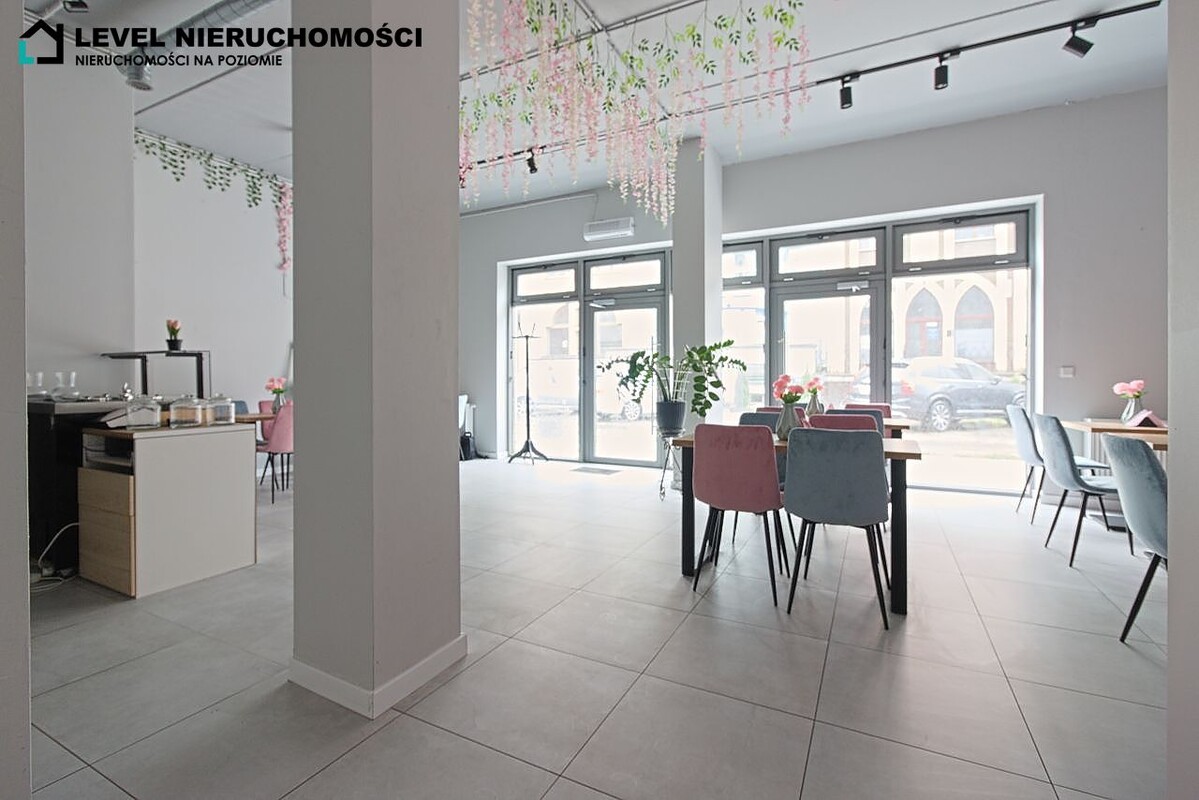 Elbląg LEVEL NIERUCHOMOŚCI Lokal handlowo-usługowy na starówce90,32m2ul. Bednarska NIERUCHOMOŚCI NA POZIOMIE