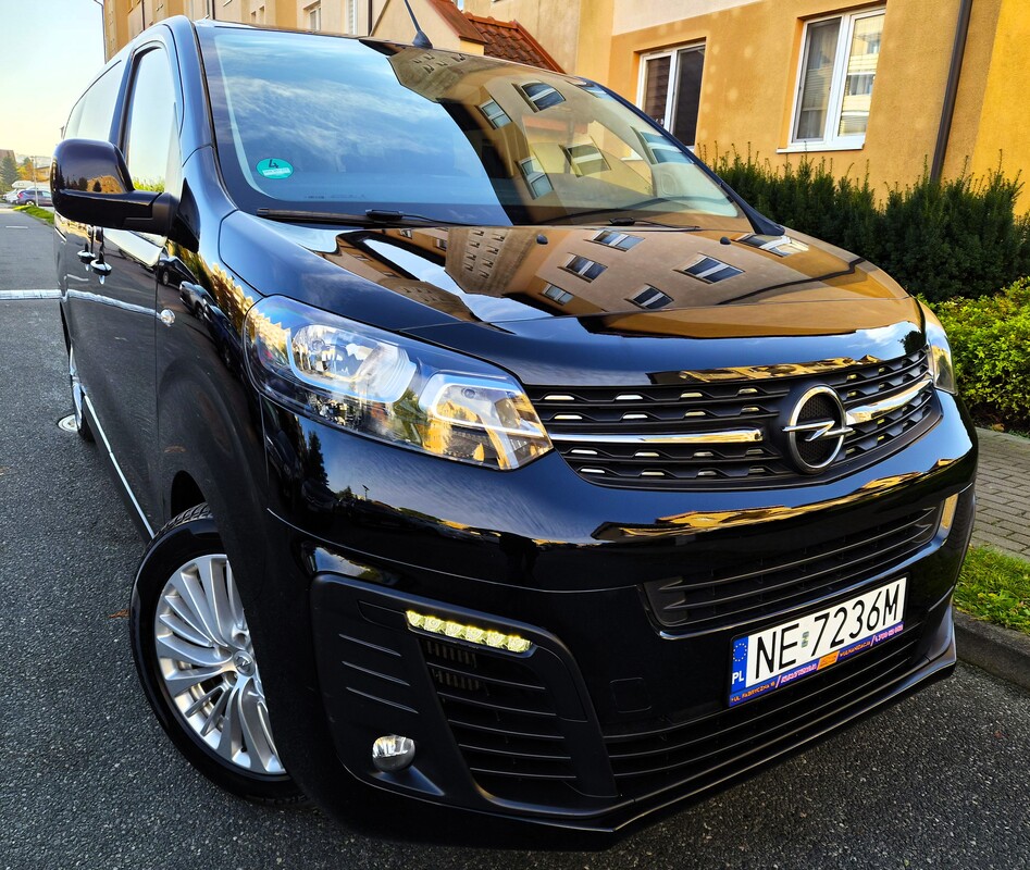 Elbląg Opel Vivaro Long 2.0Diesel 145KM 2021Rok 8-Mio Osobowy Świeżo Sprowadzony z Niemiec -Wspomaganie Kierownicy