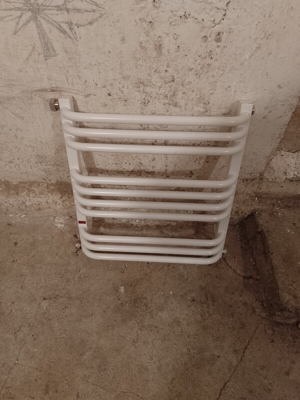 Elbląg Sprzedam grzejnik łazienkowy 50/55 biały cena 80zl.