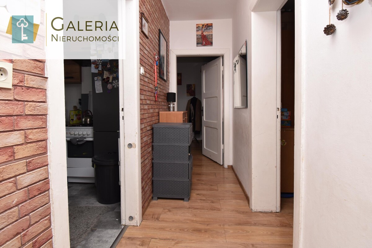 Elbląg GALERIA NIERUCHOMOŚCIZ pasji i miłości do nieruchomościNa sprzedaż: 3 pokojowe mieszkanie z możliwością