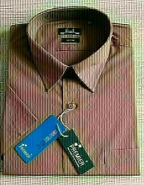 Elbląg Nowa koszula męska, rozm ok. XL, brązowa, na krótki rękaw. Cena 20 zl. Dlugosc 70 cm, szerokość 61 cm