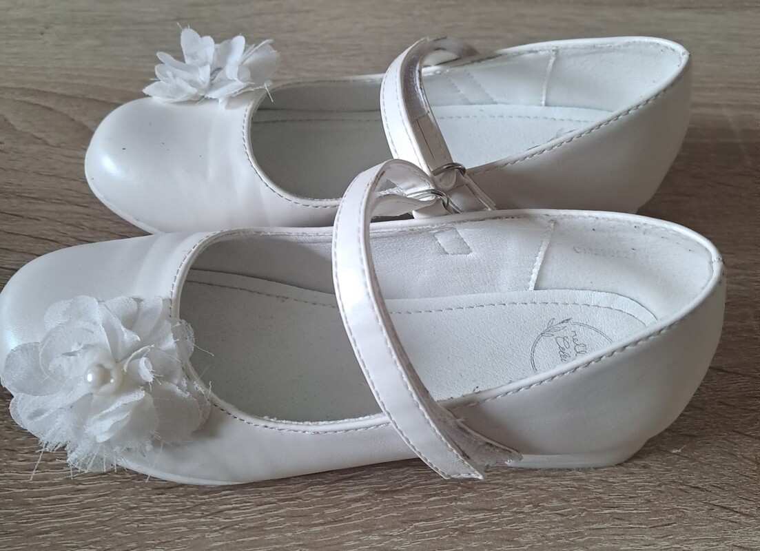 Elbląg Sprzedam buty dla dziewczynki r. 32 dwie pary