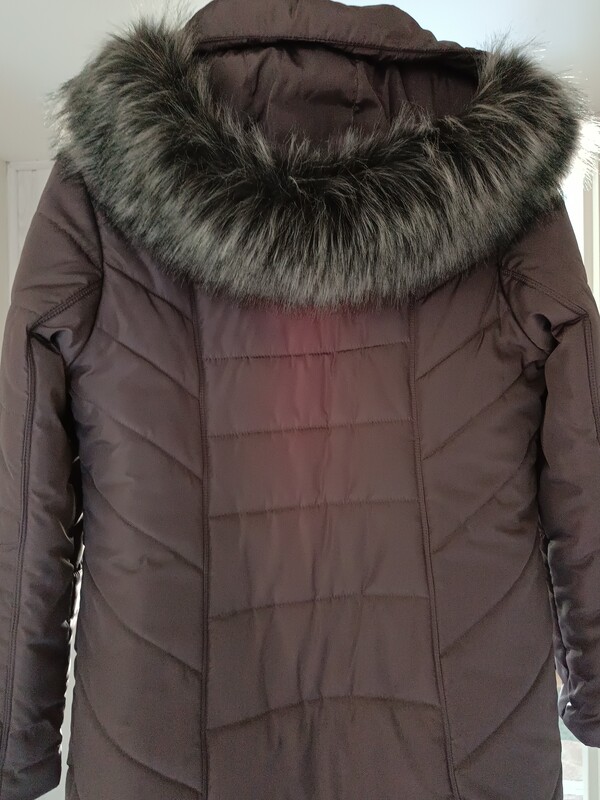 Elbląg Sprzedam jeden raz założoną damską kurtkę zimową w rozmiarze 44 /okazała się za duża wymiarowo/. Kolor