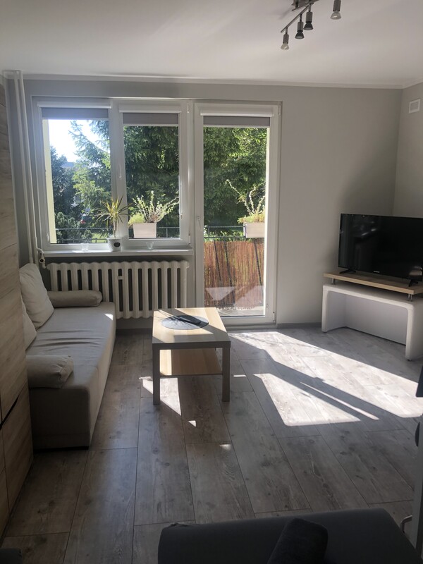 Elbląg Kawalerka 30m2 + piwnica 3,5m2 + Balkon z widokiem na parkos. Zawada, ul. WiejskaParter, wszystkie media z