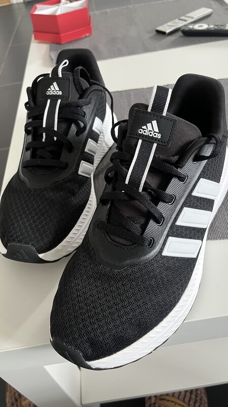 Elbl膮g Buty sportowe oddam 馃