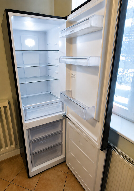 Elbląg Lodówka MPM MPM-312-FF-48 Total No Frost – czarna
Sprzedam lodówko-zamrażarkę MPM MPM-312-FF-48 Total No Frost