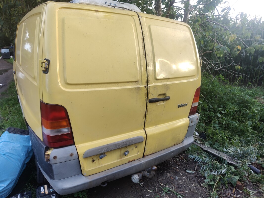 Elbląg Mercedes Vito 2007r chłodnia sprzedam wszystkie części. .. Silnik sprawny do odpalenia. ..