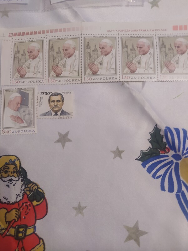 Elbląg Sprzedam znaczki pocztowe z Papieżem Janem Pawłem II i z Wałęsą. Może na prezent pod choinkę.