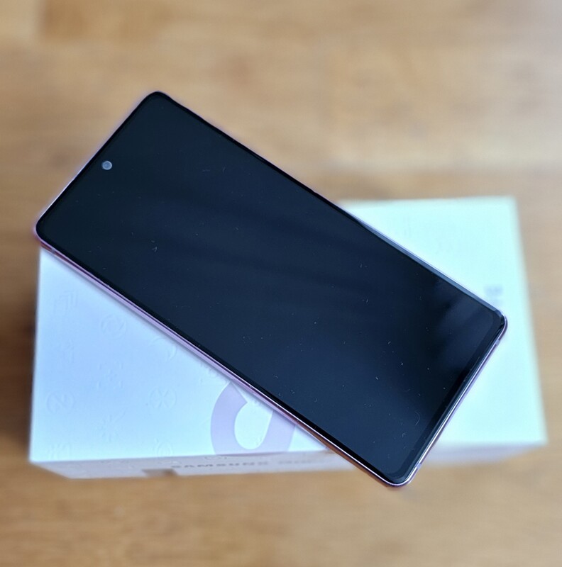 Elbląg Sprzedam telefon Samsung S20FE brak w zestawie ładowarki. Stan bardzo dobry. Polecam.