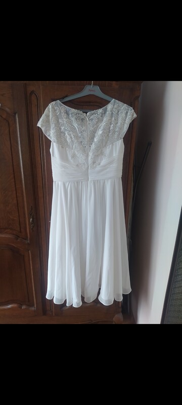 Elbląg Sprzedam 2 białe suknie ślubne, krótsza na ramiączkach firmy JJ, S House półdługa ( raz założona), rozmiar