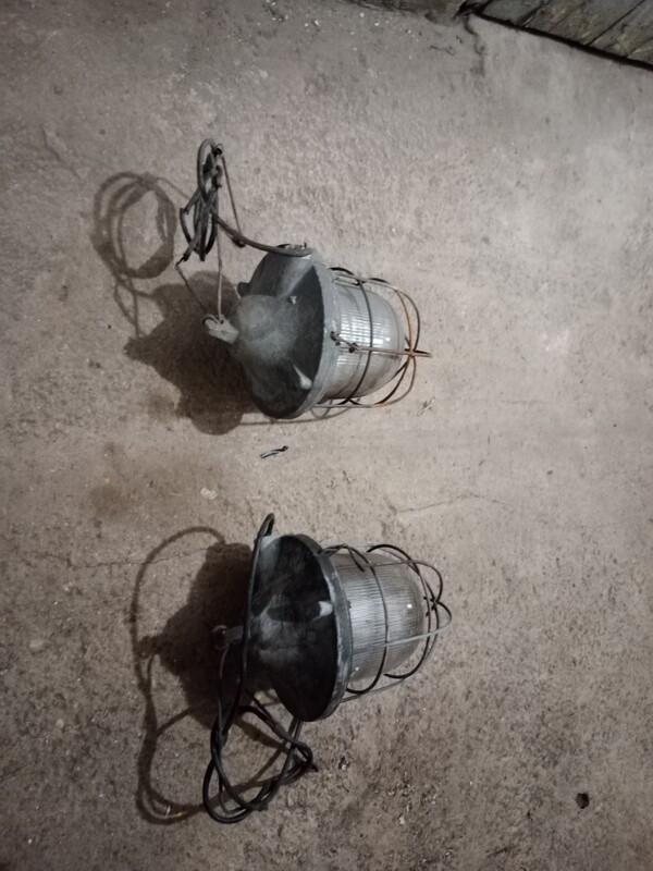 Elbląg Sprzedam trzy lampy loft z czasów PRL. Stan widoczny na zdjęciach. Odbiór osobisty Elbląg lub możliwość wysyłki