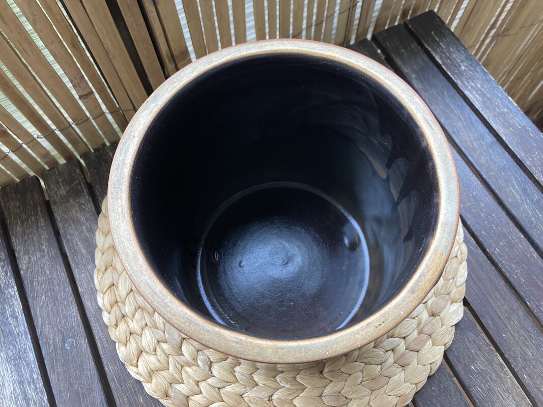 Elbląg Sprzedam 5l garnek kamionkowy z uszami idealny na ogórki małosolne lub kiszonki. Średnica otworu 21cm. Stan