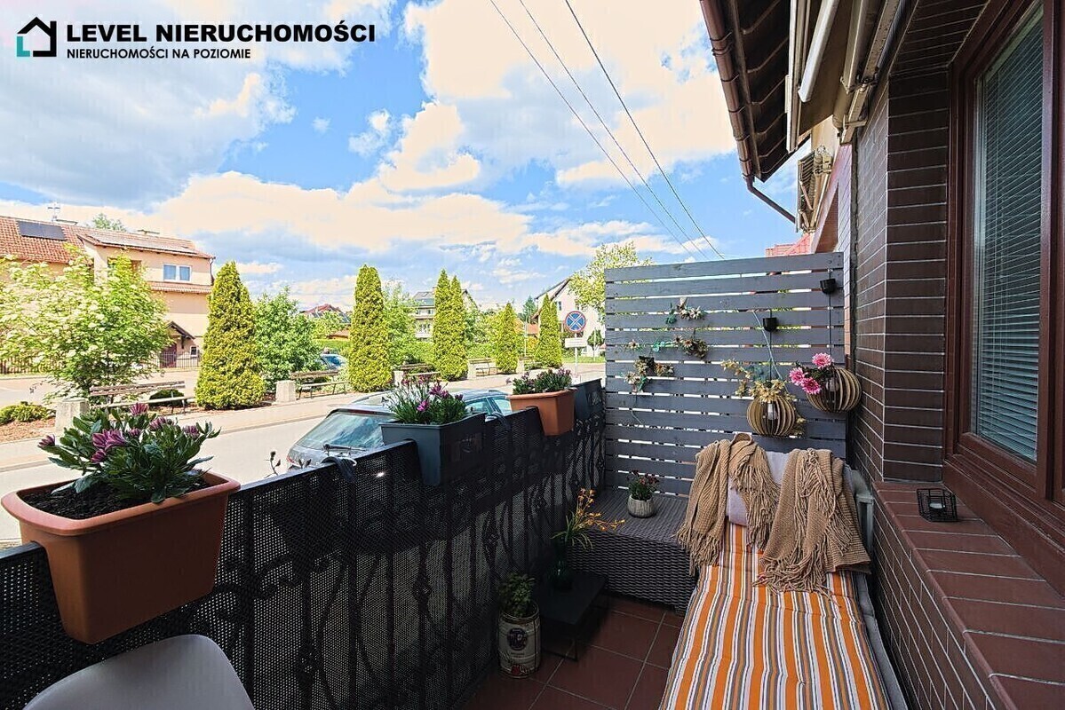 Elbląg LEVEL NIERUCHOMOŚCIDom wielofunkcyjny w StegnieTrzy apartamenty94,63m2NIERUCHOMOŚCI NA POZIOMIE
