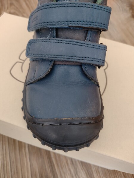 Elbląg Sprzedam trzewiki dla chłopca firmy Lasocki, rozmiar 24,długość wkładki wewnątrz 15,5 cm. Ocieplane polarem